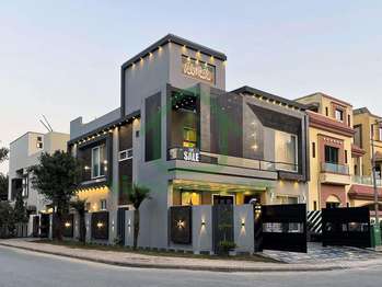 10,5 MARLA ULTRA MODERN HOUSE FOR SALE IN BAHRIA TOWN LAHORE