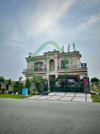 1 KANAL DESIGNER HOUSE FULL BASMENT FOR SALE IN DHA PHASE 8 LAHORE