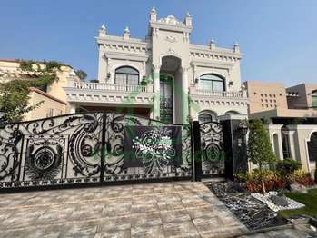 1 KANAL LUXURY ULTRA MODERN  FURNISHED DESIGNER HOUSE FOR SALE IN DHA PHASE 5 LAHORE